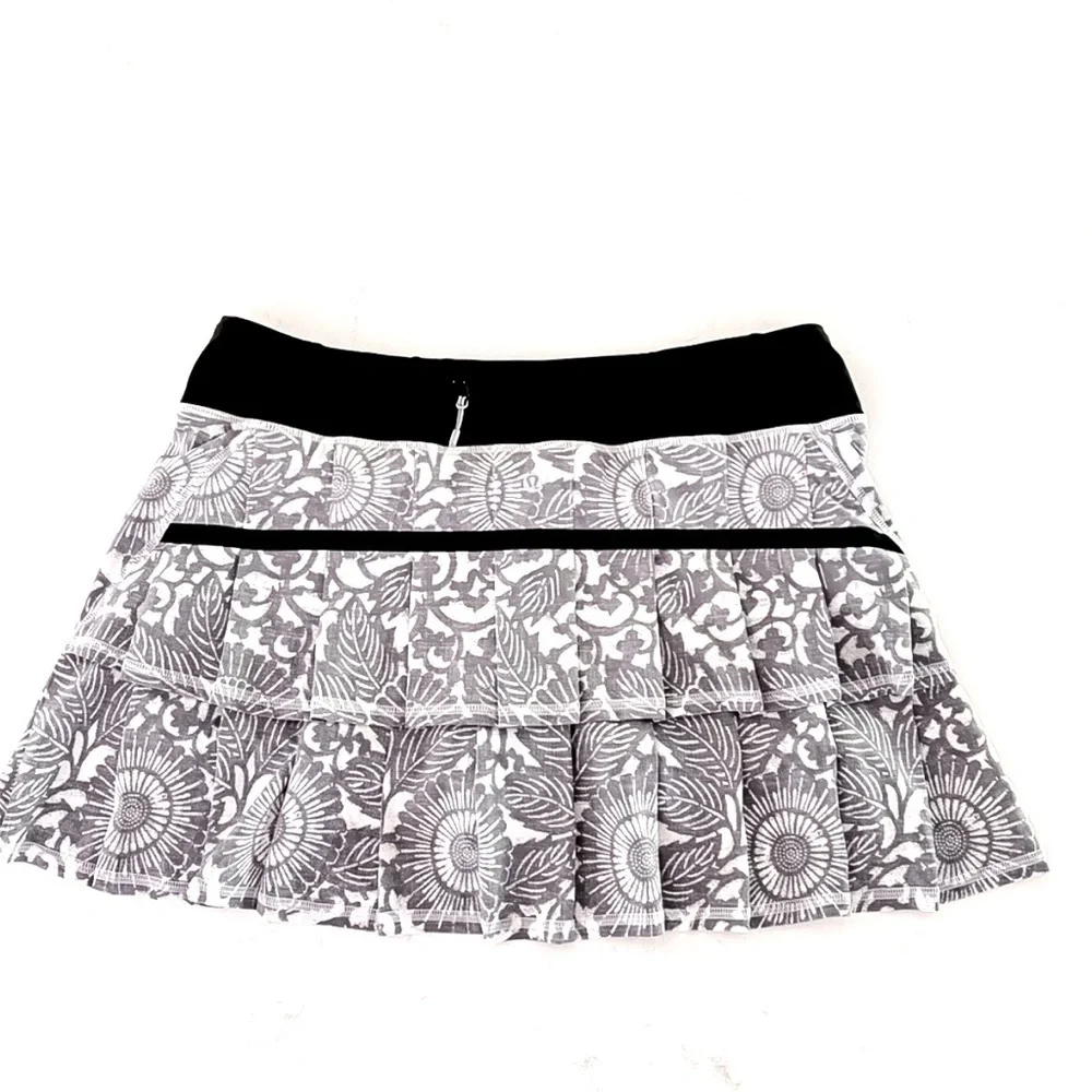 Lululemon Circuit Breaker Pleaded Skort. Size 10 Women’s